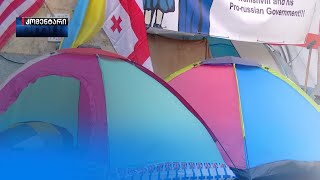 პარლამენტთან ერთ-ერთი მოშიმშილე კლინიკაში გადაიყვანეს