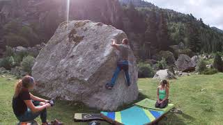 Video thumbnail of Contrapeus, 6a+. Cavallers