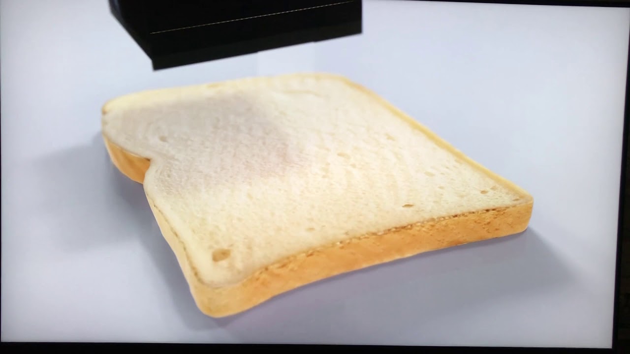 De visita en la Bienal de Venecia 2019: Ed Atkins,  Old Food.