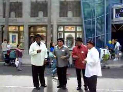 Acapella Song by 4 Cool Doods @ Disneyland March 2008