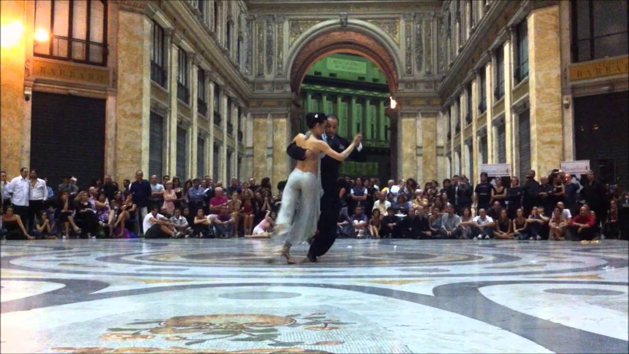 Juan Carlos Martinez y Nora Witanowsky Improvisación 1 Galleria Umberto I° Napoli 16/09/2012