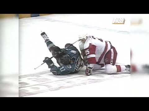 Darren McCarty on punching Claude Lemieux: "Perfect storm, pulse of the city' (2017 interview)