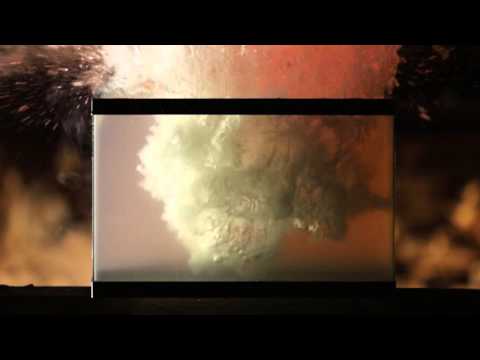 Molten Salt's Pressurized Explosion in Water