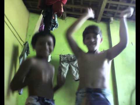 os mc que as novinhas gostam : Mc docinho e Mc novinho