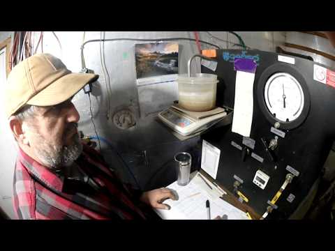 HYDROSTATIC TESTING A SCUBA TANK = SO LETS SEE HOW IT'S DONE