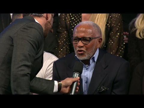 Pia Johanssons scen- och teaterlärare hälsar från publiken - Let’s Dance (TV4)