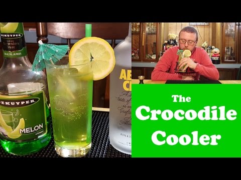Crocodile Cooler Mixed Drink with Absolut Citron Citrus Vodka | Summer Drinks