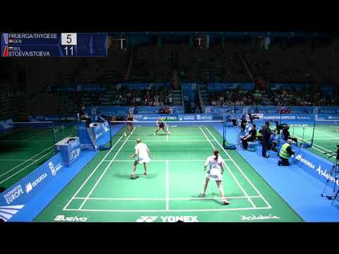 Stefani Stoeva changes her racquet in the middle of a rally