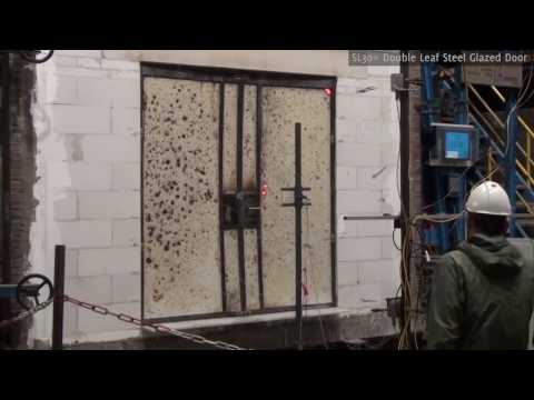 MHB test het stalen profielsysteem SL30 zowel EW als EI brandwerend