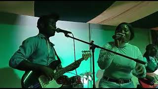 Download lagu Banda moz- africa enterpertando amusica  wananga do tito chichava  na voz da bianca mp3 Download lagu Banda moz- africa enterpertando amusica  wananga do tito chichava  na voz da bianca mp3