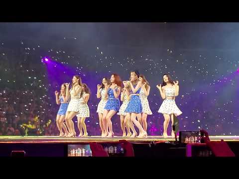 [직캠/Fancam] 190818 KCON 2019 LA 프로미스나인 // fromis_9 - Love Bomb