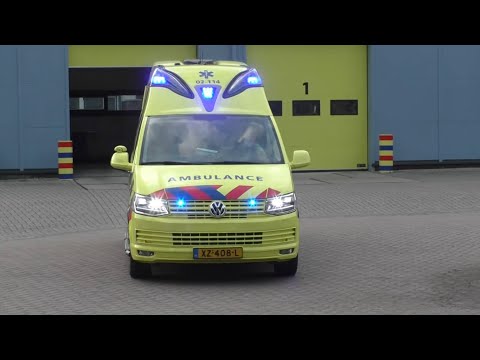 A1, 02-114 Silverline Ambulance Reserve Friesland met spoed naar een onbekende melding in Leeuwarden