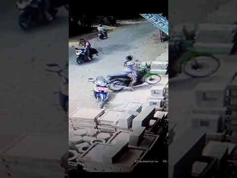 Bokong kesenggol bokong