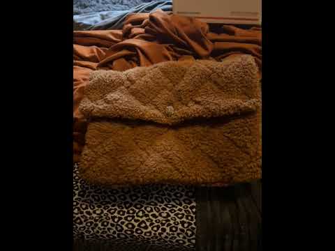 Poshmark - Unwanted Item