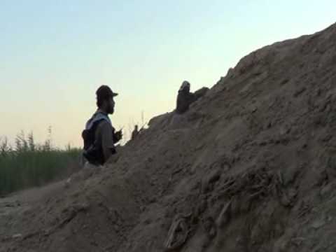 استهداف قوات النظام في مطار دير الزور العسكري من قبل كتيبة الشيخ مطلق العتيبي