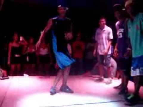 Mc Tuzin e Os Embrasados - Humildade (Festa Revolta Funk)