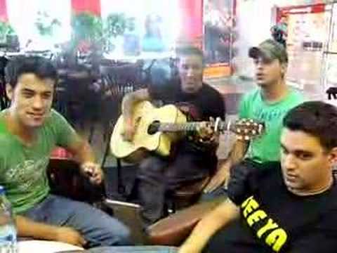 Boaz Mauda-Belgrad Air port - בועז מעודה בשדה התעופה בבלגרד