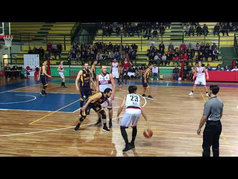 Highlights Samb Basket-Sutor Montegranaro: ultimi minuti del primo quarto (18-17)