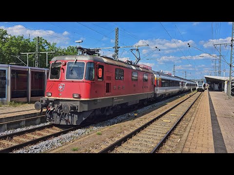 SBB Re 4/4 II 11181 mit IC189 nach Zürich in Singen
