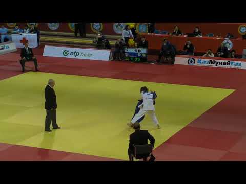 WM ALMATY 2012 48 P1 MORETTI Elena ITA PAYET Laetitia FRA