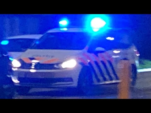 Politie Merceders En Touran met spoed in Utrecht naar een Noodsituatie |