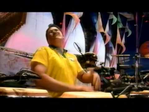 Santana - Raul Rico Percussion Solo - 8/14/1994 - Woodstock 94 (Official)