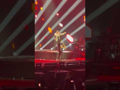 LUCA CARBONI "FRAGOLE BUONE BUONE"  11-11-2025  RIO ARI O  BY SUPERPAOLA