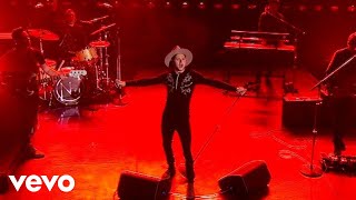 Niall Horan - Slow Hands (Live from the 2017 AMAs)