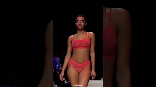 #swimming #swimsuit #beachwear #tiktok #trending #swimwear #bikini #weak