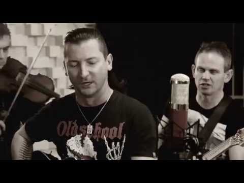 PREMIER - NEJSI /  JÁ LÁSKO ZASTAVÍM ČAS  - unplugged (Official Music Video)