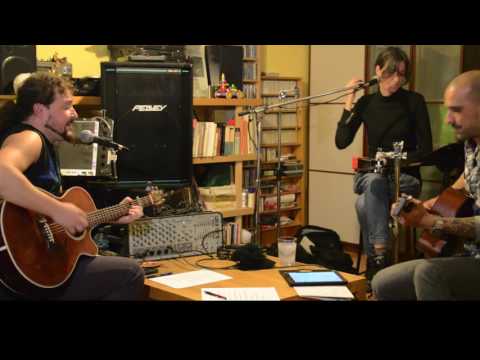 IOSU BRAVO-ensayo acústico con Javi Arpa y Alicia Arguiñano