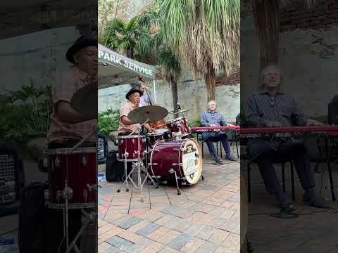 Shannon Powell & David Torkanowsky. Uhuuu! #livemusia #jazz #live #neworleans