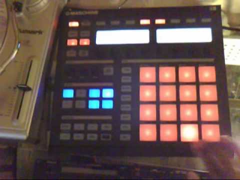 Native Instruments Maschine -Sampling and the Drake Remix - Sorta...lol
