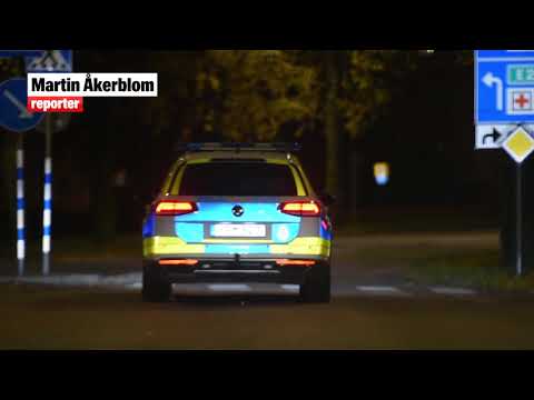 Man ihjälskjuten – polisen jagar bil