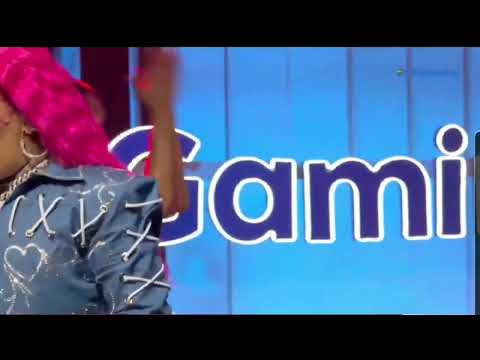 GLORIA GROOVE CONVIDA WANESSA WOLF PARA DESCER ATÉ O CHÃO #pridegaming