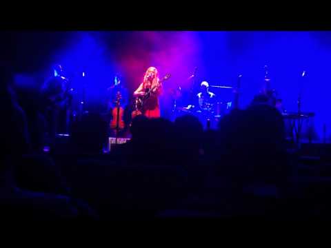 Jul i Folkton 2011, Sofia Karlsson, Lena Willemark och Lisa Rydberg