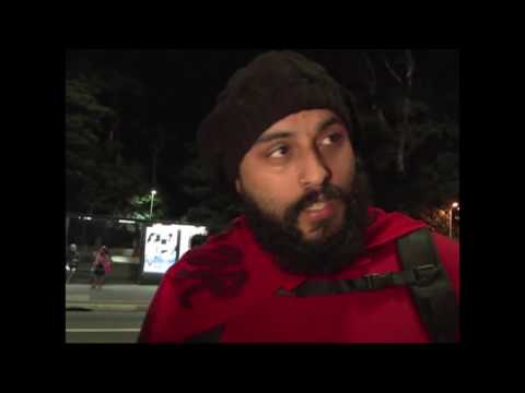 Século News - 13/05/2016 -  Grupo protesta contra o afastamento de Dilma Rousseff