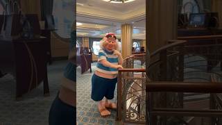 Here are 4 reasons why you should take a Disney cruise and the 1 reason why you shouldn't! #shorts