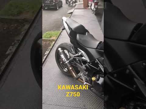 KAWASAKI Z750  2009