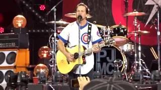 Eddie Vedder - All the way, live Wrigley Field Chicago 20 August 2016