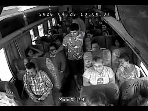 🚨😡 en Guayas robo violento dentro de un bus en Samborondón dejó a pasajeros en pánico.