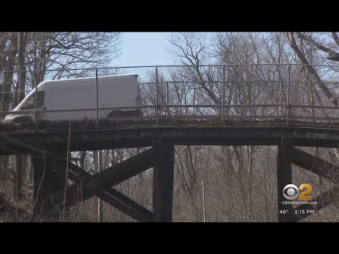 Long Island officials say railroad bridge is in danger of collapsing
