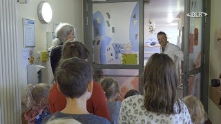 Burgenland bölgesindeki Weißenfels'deki Asklepios Kliniğinde çocuklar için hastane ziyaretleri ile Fare Açacağı Günü hakkında TV raporu.