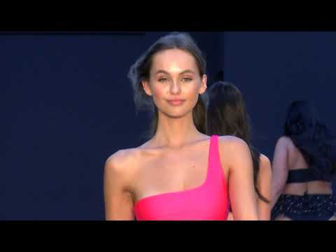 download lagu mp3 mp4 Lilyeaston, download lagu Lilyeaston gratis, unduh video klip Lilyeaston