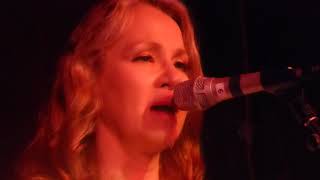 Joan Osborne at Cafe Istanbul 2018-04-29 HIGH WATER