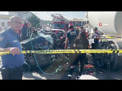 Erzincan’da Beton Mikseri ile SUV Çarpıştı: 3 Kişi Ağır Yaralandı