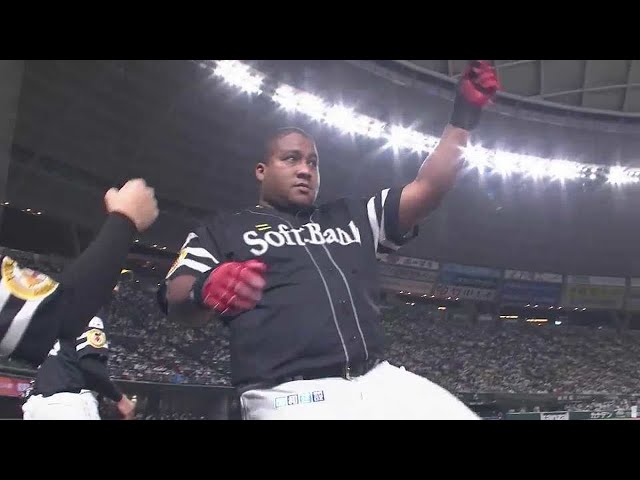 【7回表】反撃の狼煙を上げる!! ホークス・デスパイネ 初球を捉えてソロホームランを放つ!! 2022年9月27日 埼玉西武ライオンズ 対 福岡ソフトバンクホークス