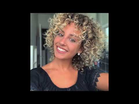 100+ Short Haircuts for Curly Hair 2021 - 2022 » Vogue Typer