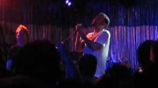 Ben Harper performs Under Pressure