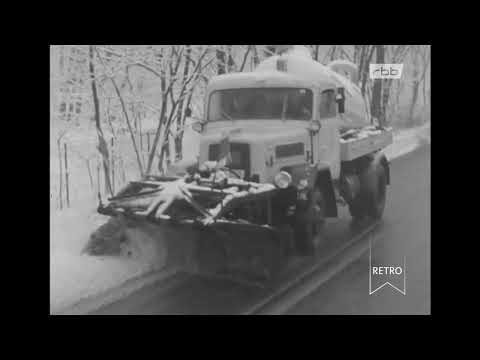 Verkehrsbehinderungen durch Schnee in Berlin (1962)